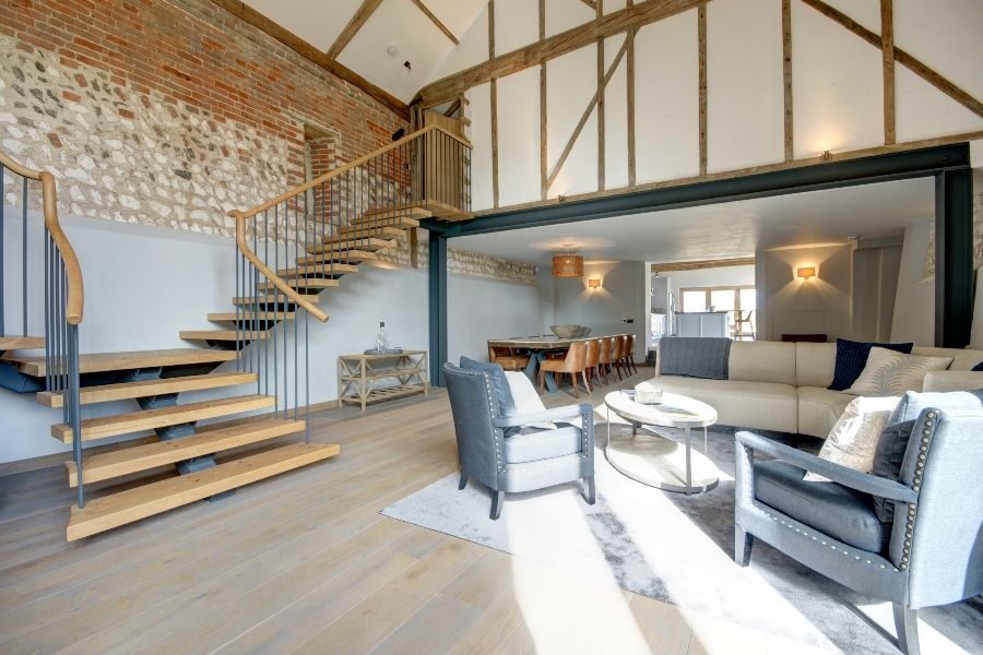 Country Barn - Twenty Two Integration